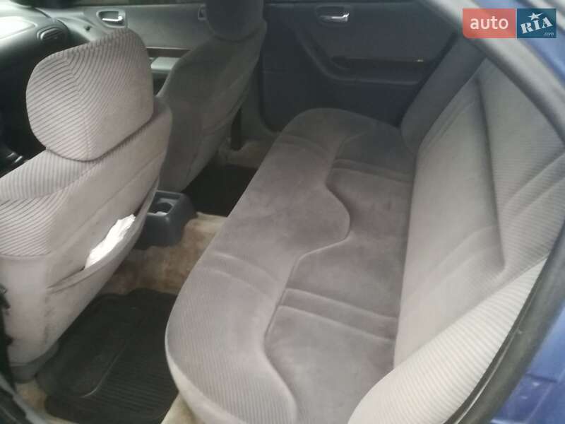 Седан Chrysler Stratus 1995 в Виннице