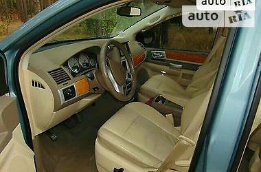 Минивэн Chrysler Town & Country 2008 в Ирпене