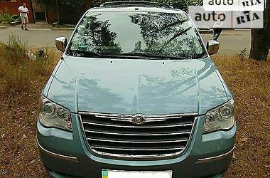 Минивэн Chrysler Town & Country 2008 в Ирпене