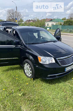 Минивэн Chrysler Town & Country 2014 в Умани