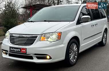 Універсал Chrysler Town & Country 2013 в Києві