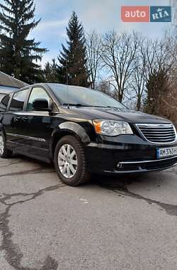 Мінівен Chrysler Town & Country 2015 в Звягелі