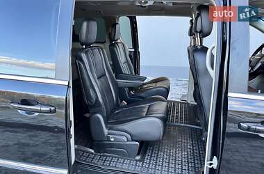 Минивэн Chrysler Town & Country 2012 в Хмельницком