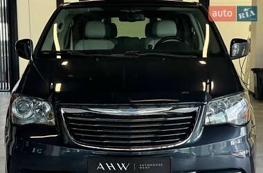 Мікровен Chrysler Town & Country 2012 в 