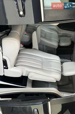 Мікровен Chrysler Town & Country 2012 в 
