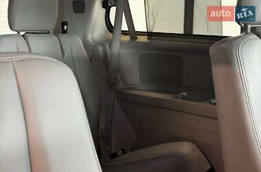 Мікровен Chrysler Town & Country 2012 в 