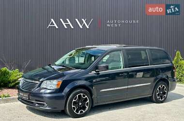 Минивэн Chrysler Town & Country 2012 в Львове