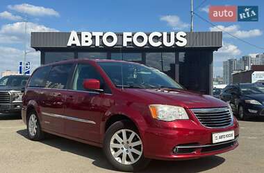 Минивэн Chrysler Town & Country 2013 в Киеве