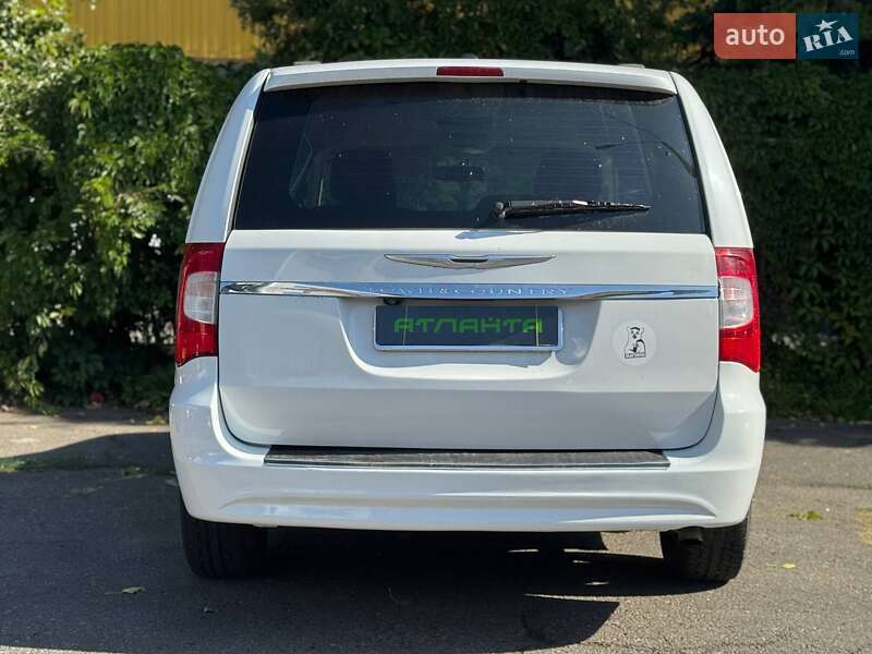 Мінівен Chrysler Town & Country 2014 в Одесі