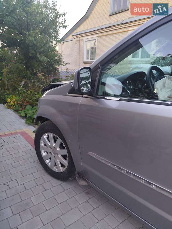 Минивэн Chrysler Town & Country 2013 в Луцке