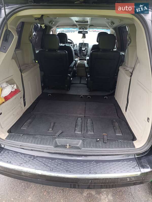 Минивэн Chrysler Town & Country 2014 в Белой Церкви