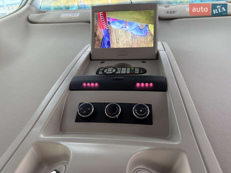 Минивэн Chrysler Town & Country 2016 в Киеве фото 25 Минивэн Chrysler Town & Country 2016 в Киеве