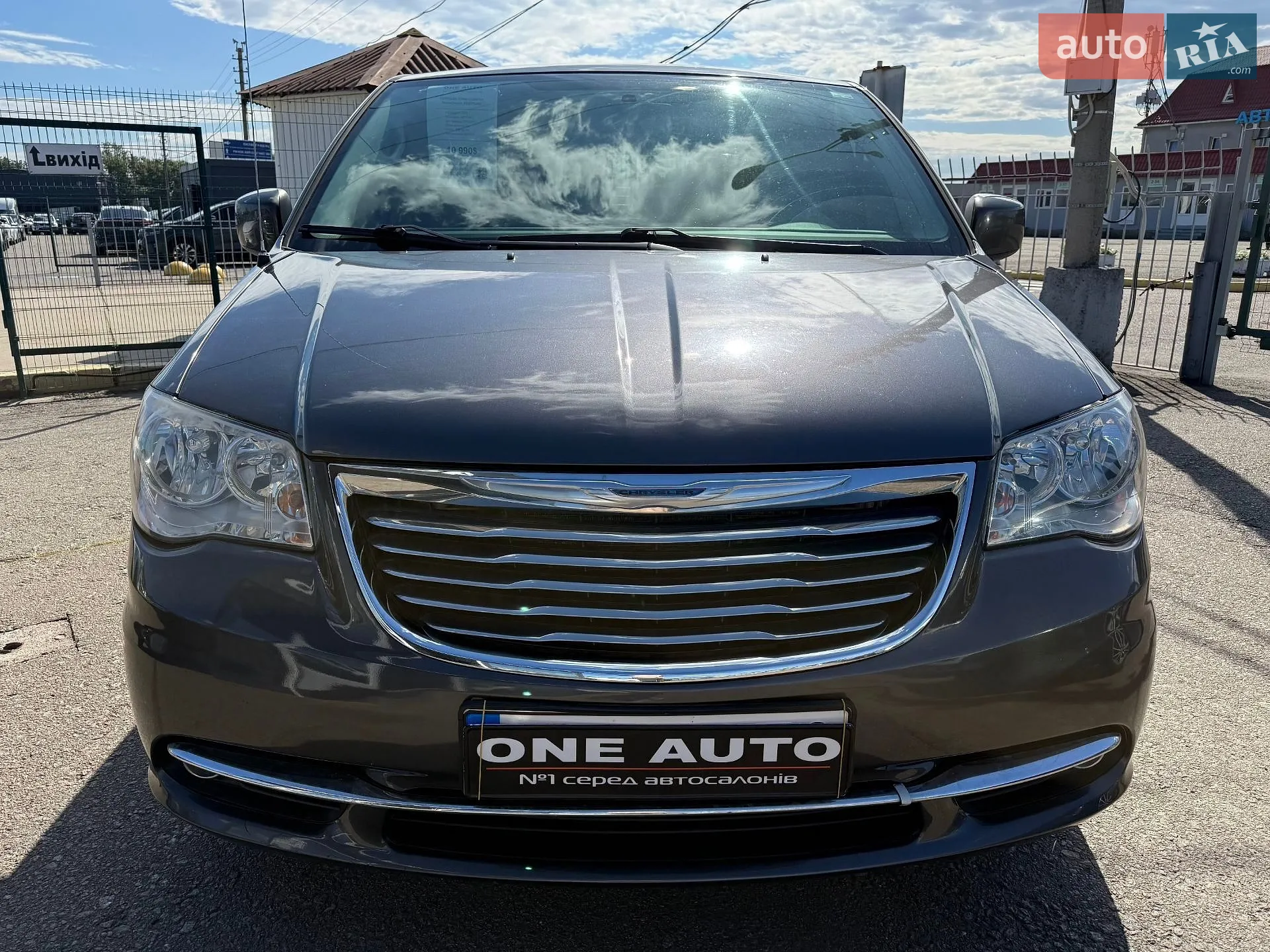 2014 Chrysler Town & Country - мініатюра 2