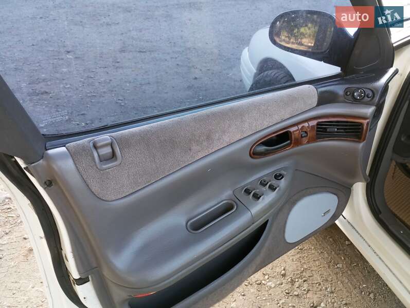 Седан Chrysler Vision 1997 в Одессе