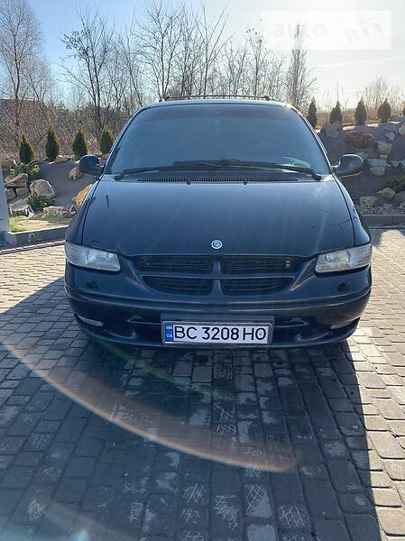 Мінівен Chrysler Voyager 2000 в Мостиській