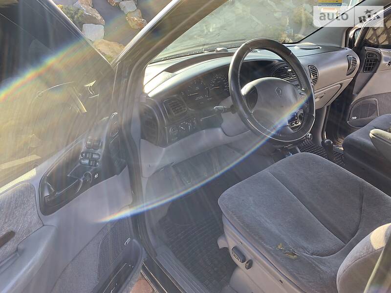 Мінівен Chrysler Voyager 2000 в Мостиській