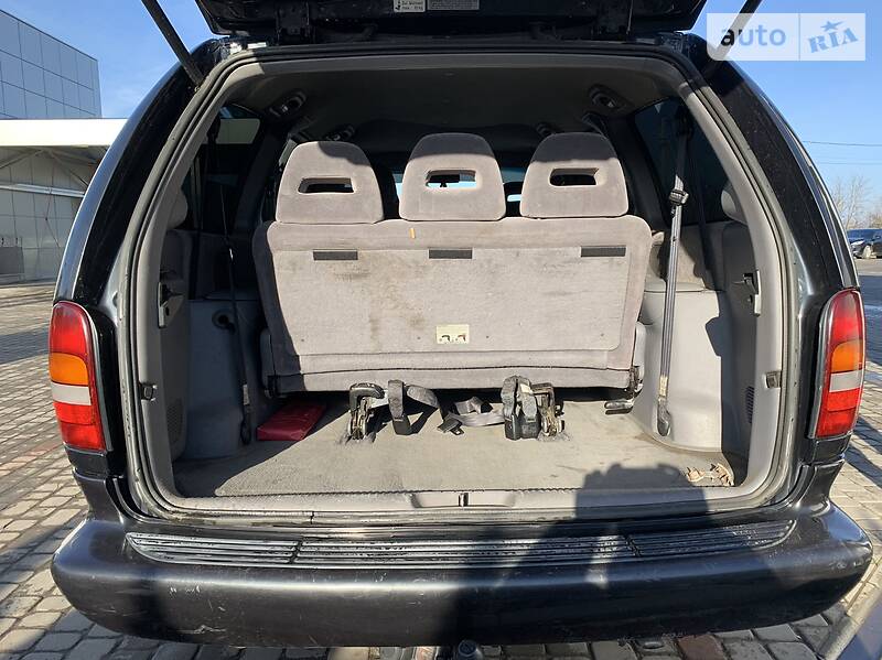 Мінівен Chrysler Voyager 2000 в Мостиській