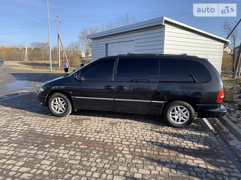 Мінівен Chrysler Voyager 2000 в Мостиській