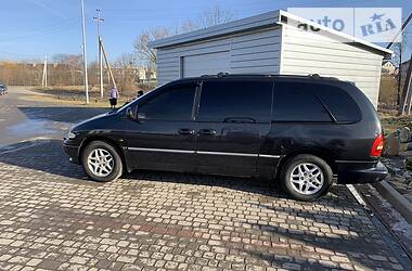 Мінівен Chrysler Voyager 2000 в 
