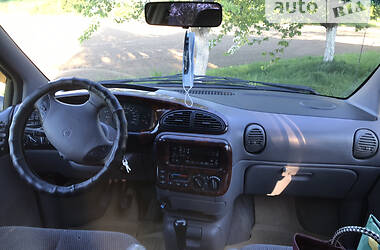 Минивэн Chrysler Voyager 1997 в Млинове