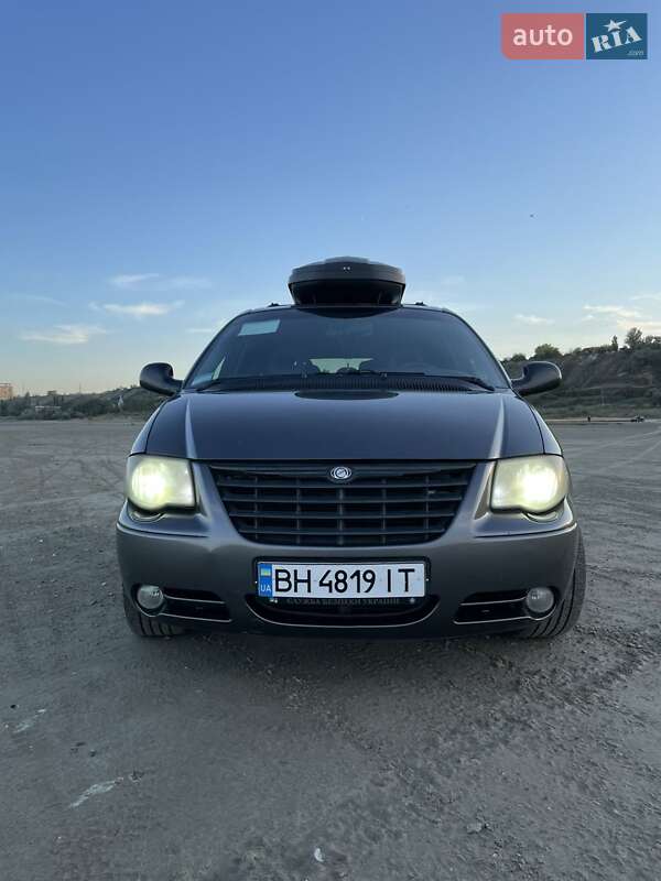 Минивэн Chrysler Voyager 2004 в Одессе