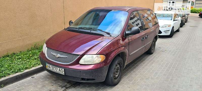 Седан Chrysler Voyager 2002 в Киеве