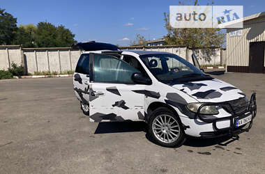 Минивэн Chrysler Voyager 2002 в 