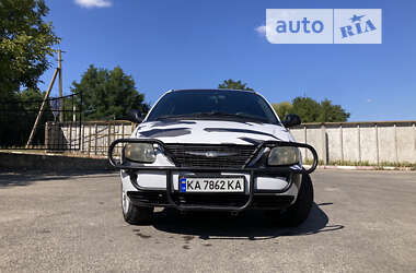 Минивэн Chrysler Voyager 2002 в 