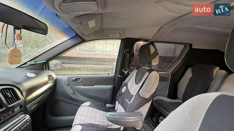 Минивэн Chrysler Voyager 2004 в Путиле фото 12 Минивэн Chrysler Voyager 2004 в Путиле
