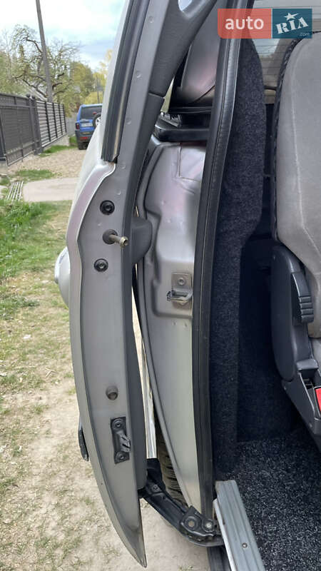 Минивэн Chrysler Voyager 2004 в Путиле фото 21 Минивэн Chrysler Voyager 2004 в Путиле