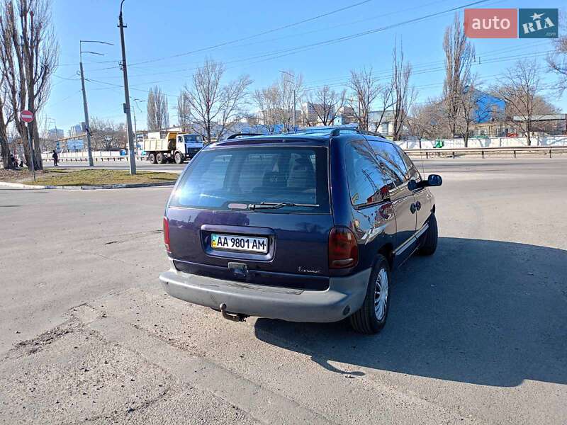 Минивэн Chrysler Voyager 1997 в Киеве фото 3 Минивэн Chrysler Voyager 1997 в Киеве
