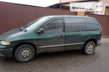 Минивэн Chrysler Voyager 1995 в Киеве