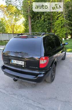 Мінівен Chrysler Voyager 2005 в Волочиську