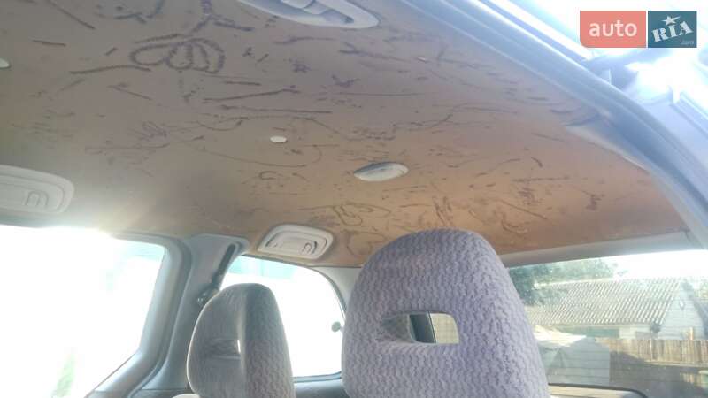 Минивэн Chrysler Voyager 1999 в Барышевке