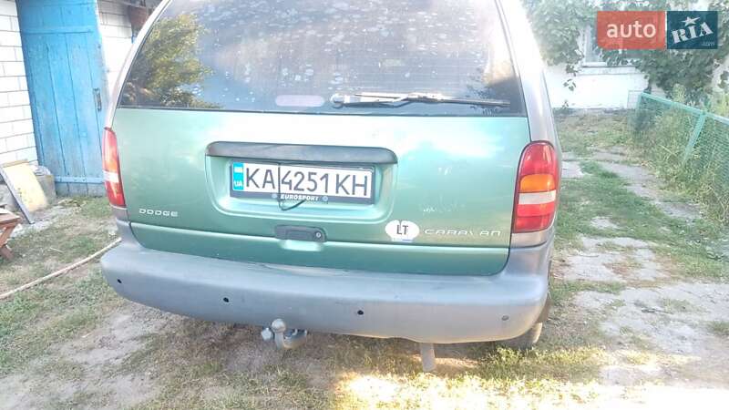 Минивэн Chrysler Voyager 1999 в Барышевке
