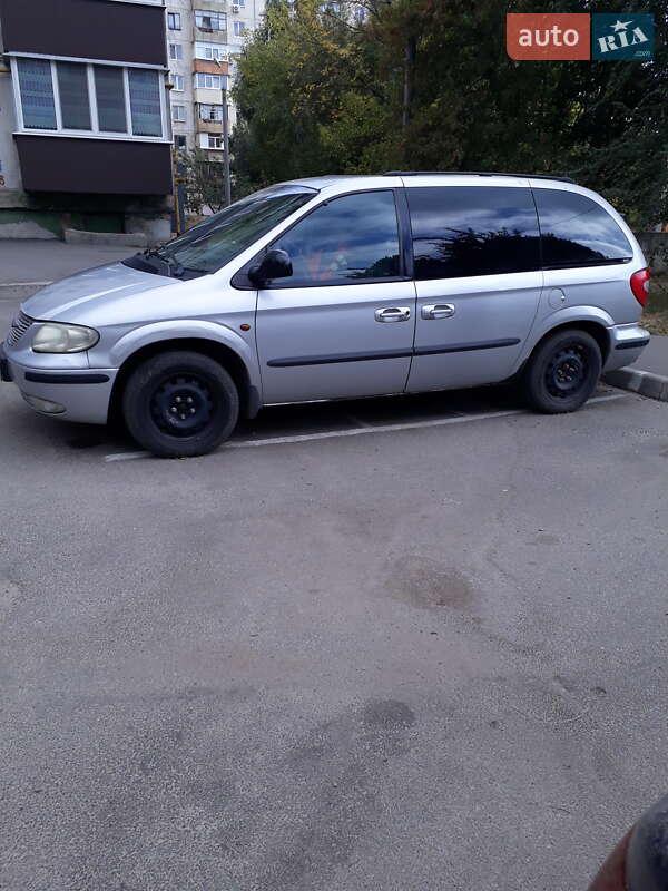 Минивэн Chrysler Voyager 2002 в Харькове