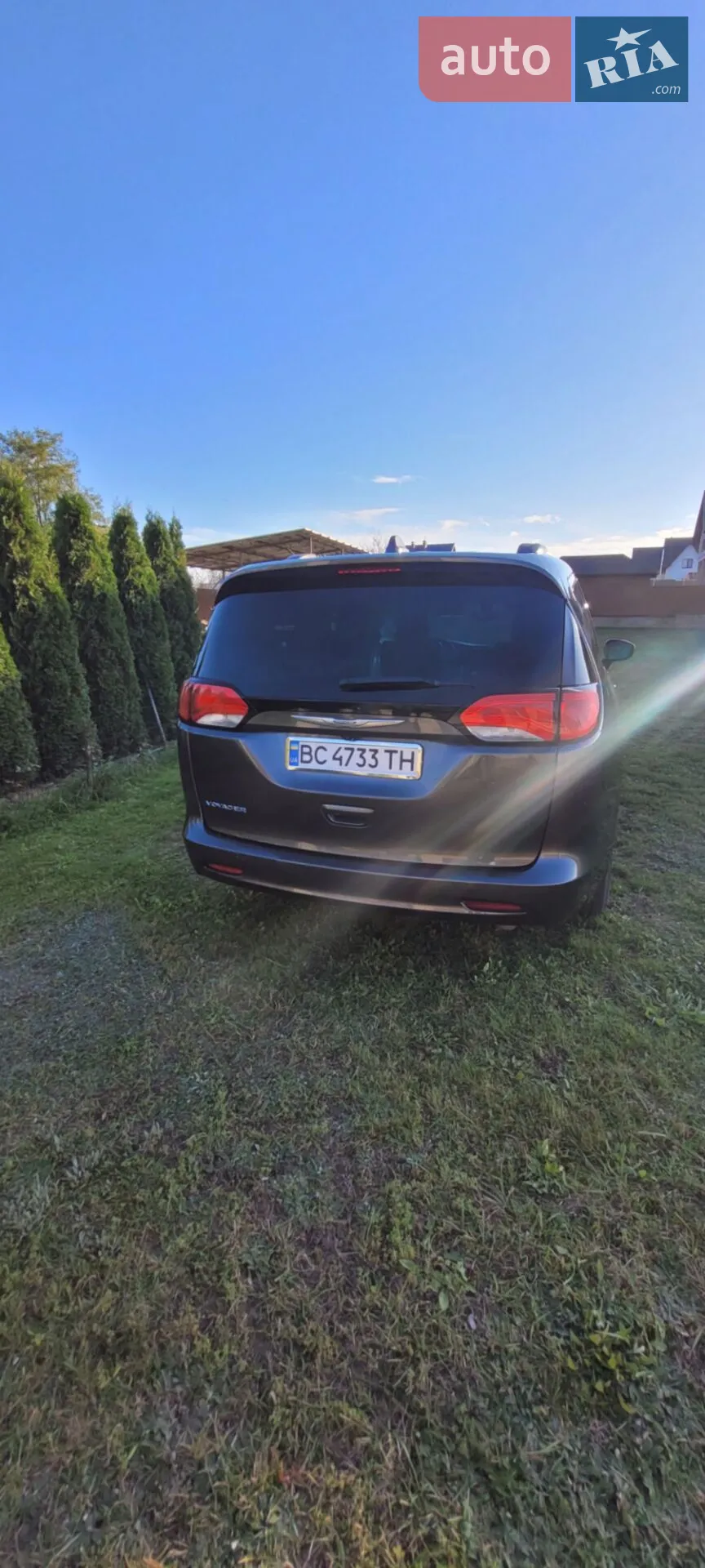 2020 Chrysler Voyager - мініатюра 12