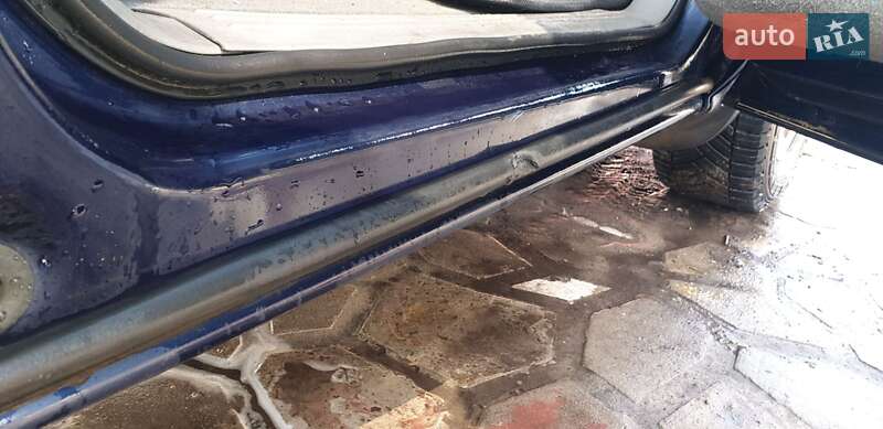 Минивэн Chrysler Voyager 2006 в Жовкве