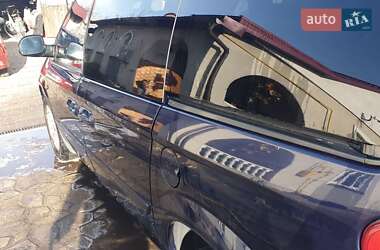 Минивэн Chrysler Voyager 2006 в 