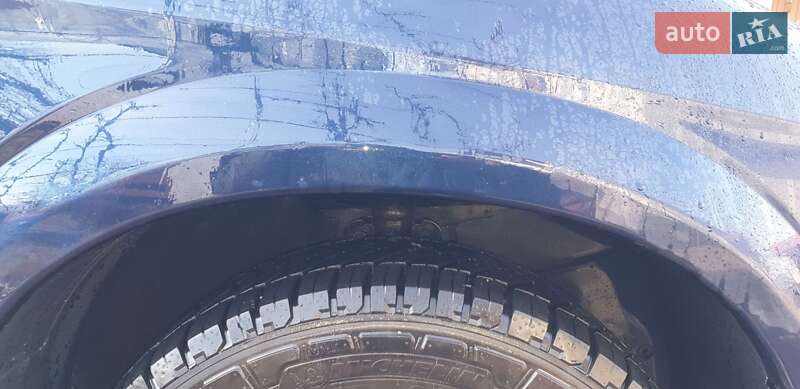 Минивэн Chrysler Voyager 2006 в Жовкве