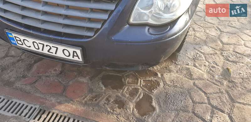 Минивэн Chrysler Voyager 2006 в Жовкве
