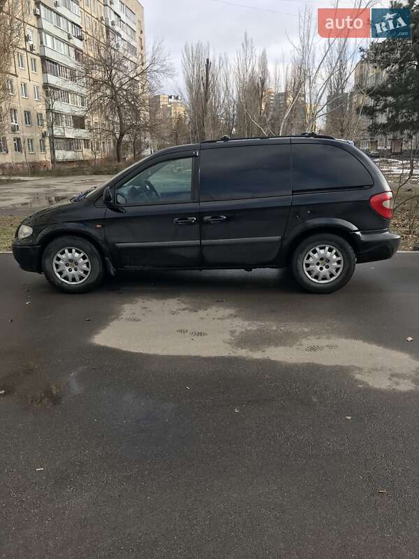 Минивэн Chrysler Voyager 2006 в Днепре