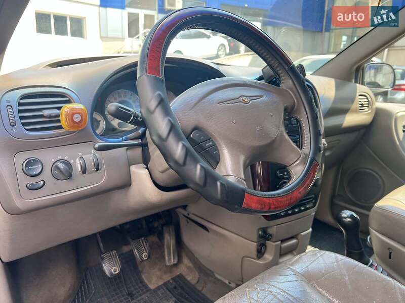 Минивэн Chrysler Voyager 2001 в Одессе