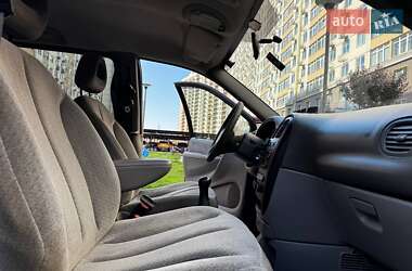 Универсал Chrysler Voyager 2003 в 