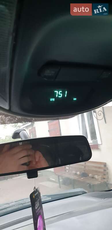 Минивэн Chrysler Voyager 2006 в Жовкве