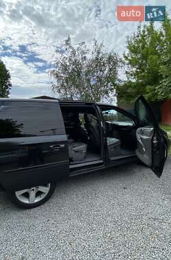 Минивэн Chrysler Voyager 2005 в 