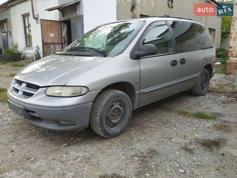 Мінівен Chrysler Voyager 1998 в Дрогобичі фото Мінівен Chrysler Voyager 1998 в Дрогобичі