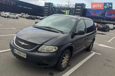 Минивэн Chrysler Voyager 2001 в 