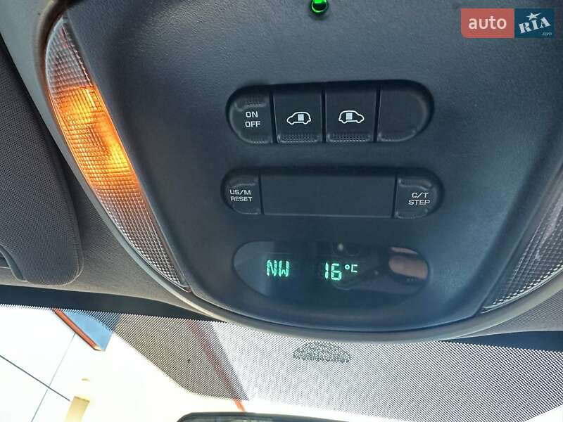 Минивэн Chrysler Voyager 2004 в Великодолинском фото 11 Минивэн Chrysler Voyager 2004 в Великодолинском