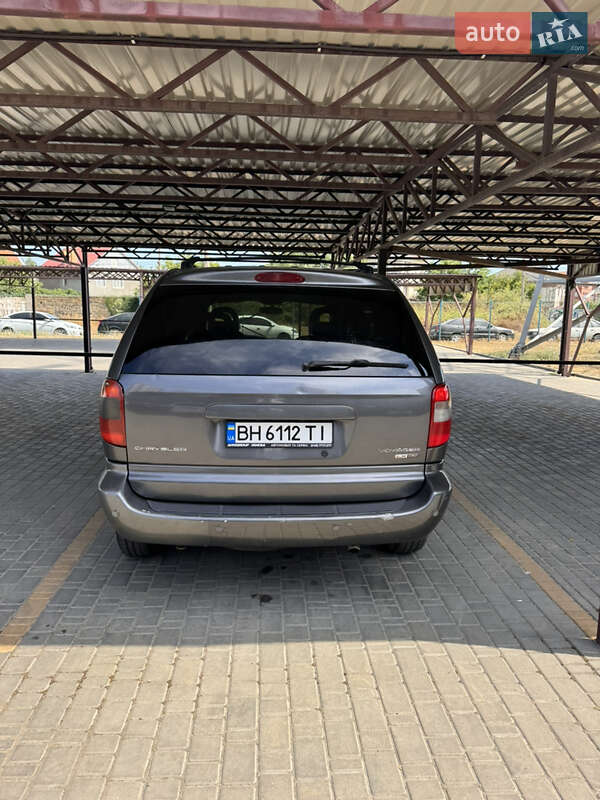 Минивэн Chrysler Voyager 2004 в Одессе